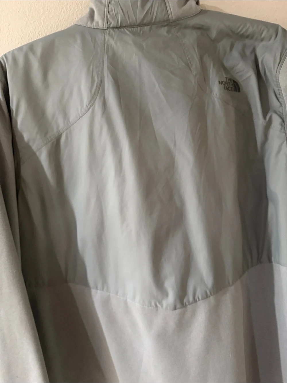The North Face Light Gray Men's Lightweight Zip Jacket
